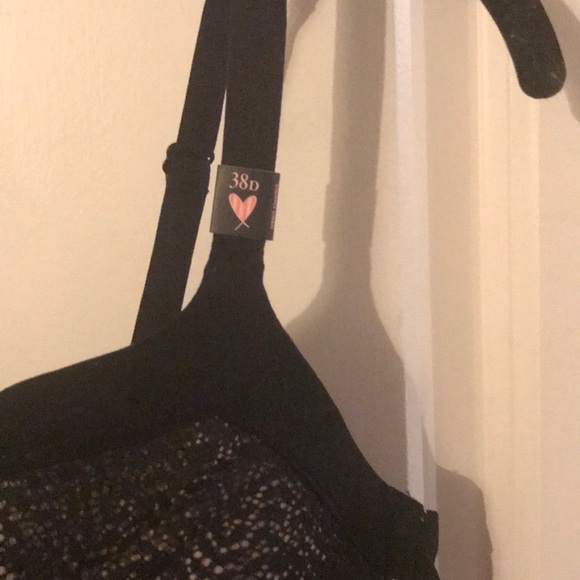 NWOT Victoria’s Secret Bra - Picture 2 of 5